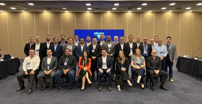 Tocantins debate tecnologia e serviços públicos digitais no Fórum ABEP-TIC no Rio de Janeiro