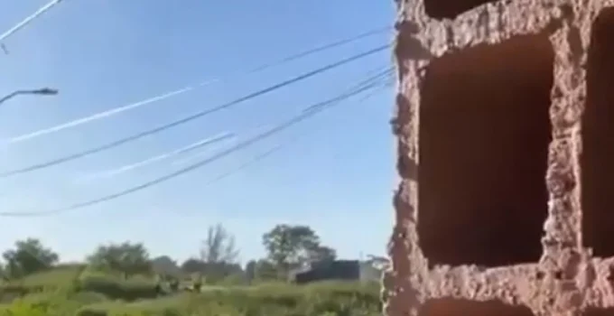 Moradora morre em operação da PM no Complexo do Salgueiro, em São Gonçalo, após tiroteio intenso