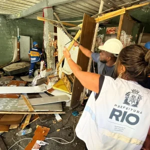 Construção Ociosa na Penha é Demolida para Implantação de Ecoponto da Comlurb na Vila Cruzeiro