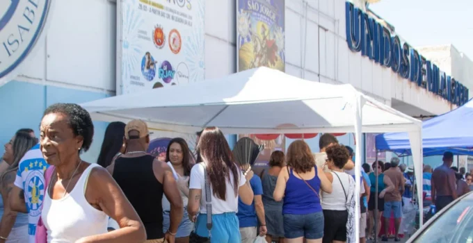 Unidos de Vila Isabel Celebra 80 Anos com Feijoada e Lança Roteiro Cultural Inédito no Rio de Janeiro