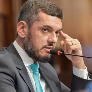 Rodrigo Bacellar: Justiça Federal mantém prisão de ex-deputado estadual após audiência de custódia