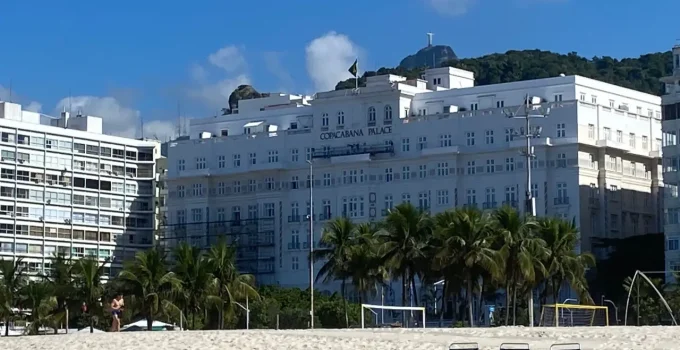 Copacabana: Além da Praia, um Tesouro de Arquitetura Art Déco, Tradição e Cultura no Rio de Janeiro