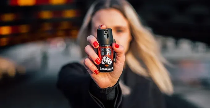 Pesquisa: Maioria no Rio de Janeiro apoia venda de spray de pimenta em farmácias para autodefesa