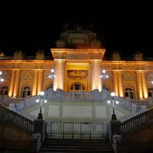 Rio de Janeiro em Caos Político: Executivo e Legislativo "Acéfalos" e Futuro Definido pelo STF