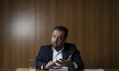 Podcast 'Café da Manhã' Detalha Crise Política no RJ e Cenários para Novas Eleições