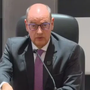 Interino do Rio Nomeia Aliado de Paes para Segurança Estadual e Exonera Secretário de Governo