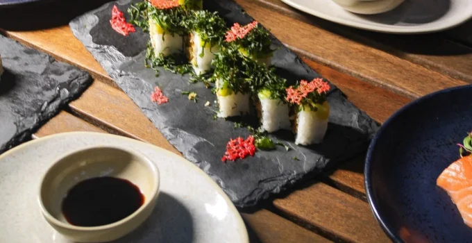 Nãma: Restaurante oriental na Gávea celebra 4 anos com cardápio autoral e ambiente moderno